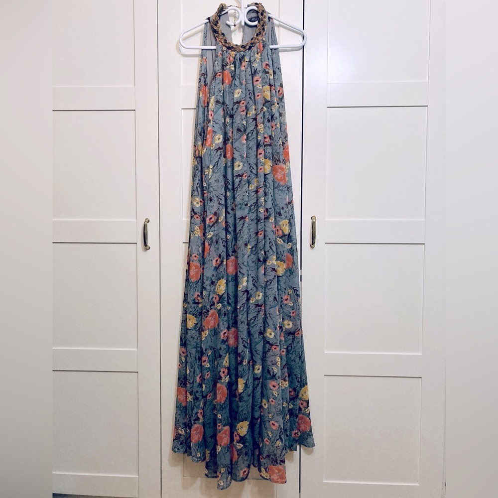 Flowy flowered maxi dress with gold collar, one size. Brand Girls on Film